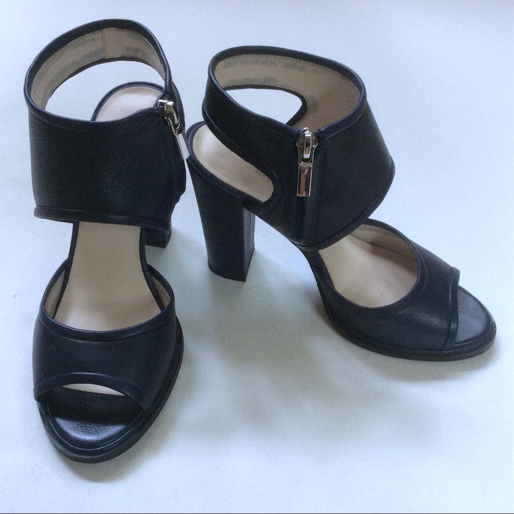 Kenneth Cole NAVY Stacy Heel  Sz 7